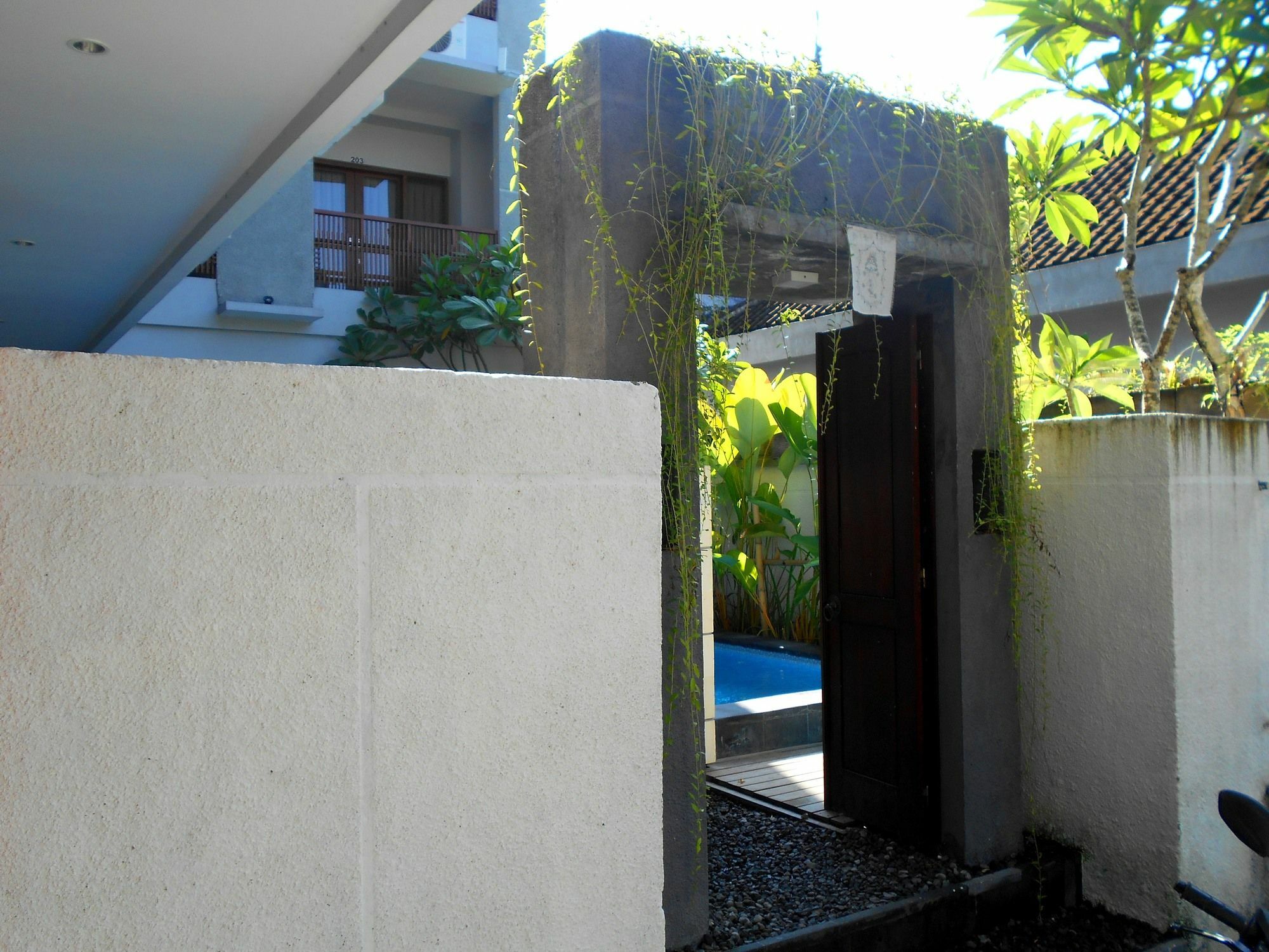 Reddoorz At Kerobokan Seminyak 2 Ngoại thất bức ảnh