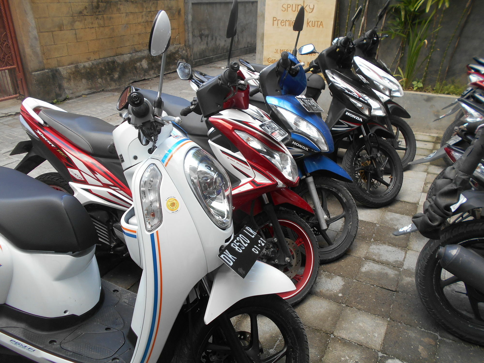 Reddoorz At Kerobokan Seminyak 2 Ngoại thất bức ảnh